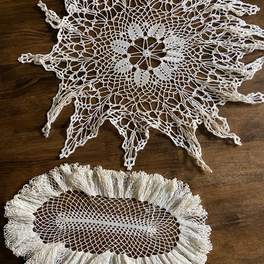 Doily (2 included) vintage